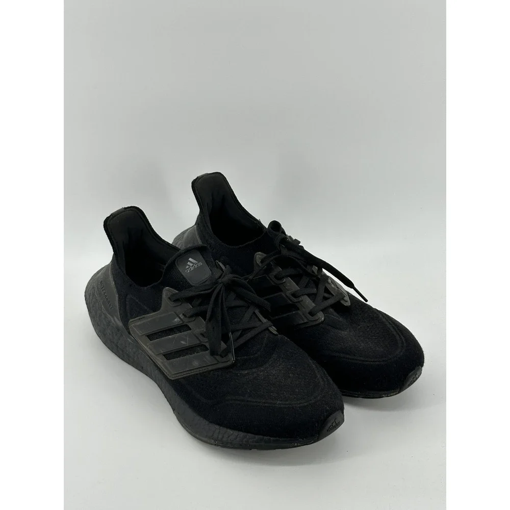 adidas Boost Men's Low Top Lace-Up Sneakers Black Cushioned Rubber Outsole